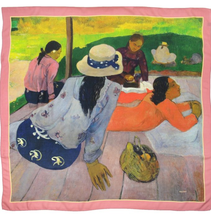 Carré en laine et soie 120 imprimée Gauguin La sieste col 1 rose