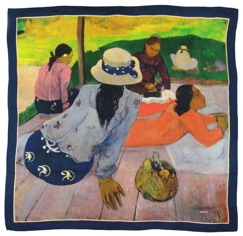 Carré en laine et soie 120 imprimée Gauguin La sieste col 3 marine