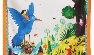 Carré de soie 67, twill de Soie imprimé Delphine et L’oiseau, de l’artiste Alain Thomas – Orange