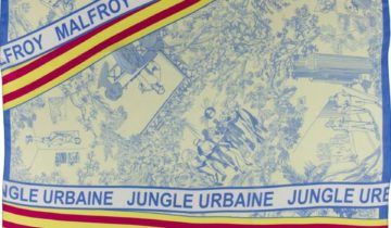 Carré de soie 67, twill de soie imprimé Jungle Urbaine – Bleu