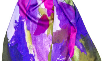 Echarpe en soie 33×140, twill de soie imprimé Tacheté de l’artiste Thuy – Violet